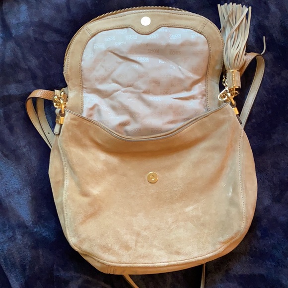 Michael Kors
TRADE Convertible BEDFORD SUEDE CROSS BODY - Picture 10 of 14